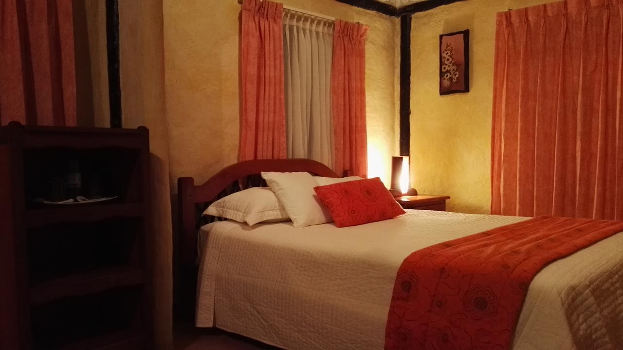 Hosteria "El Encanto" San Miguel de los Bancos Exteriér fotografie