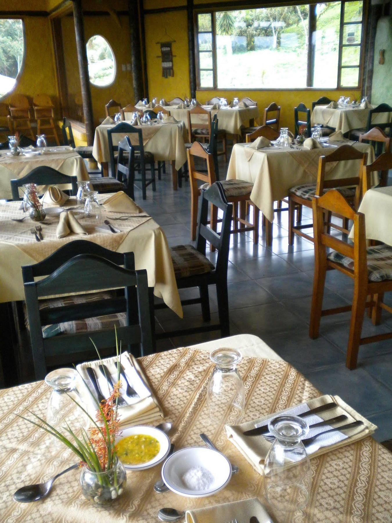 Hosteria "El Encanto" San Miguel de los Bancos Exteriér fotografie